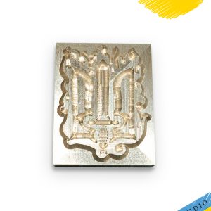 We manufacture custom brass stamps for leather, paper, wax. We offer a wide selection of designs and sizes, allowing our customers to make their products unique.